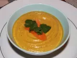 Recette Soupe de carottes, fanes et lait de coco