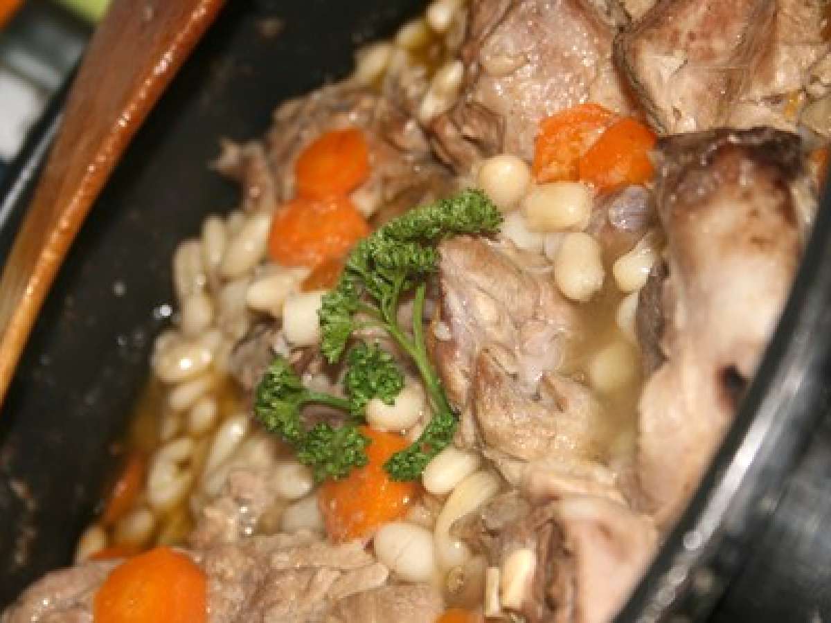 Ragoût De Mouton Aux Haricots Blancs En Boite