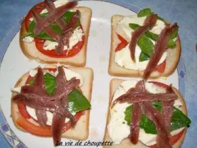 Recette Croque tomate-mozzarella-anchois