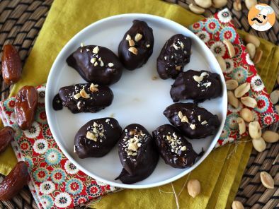 Recette Snickers maison : dattes, cacahuètes et chocolat - l'encas sain sans sucre ajouté