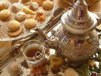 Recette Thé à la menthe poivrée et à l'absinthe et joyeuse fête de l'aïd el adha.