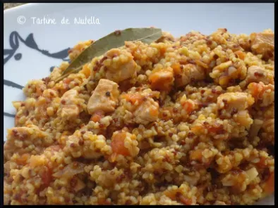 Recette Tajine de quinoa bicolore, boulghlour au poulet et tomate epicé