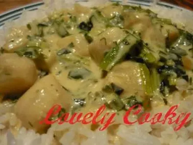 Recette Saint-jacques en crème de curry et herbes asiatiques