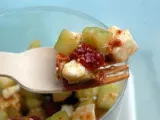 Etape 6 - Salade concombre, feta, tomates séchées & sa vinaigrette tomate et basilic