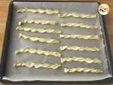 Etape 4 - Torsades de pesto et parmesan