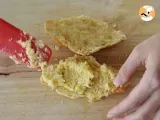 Etape 4 - Croissants aux amandes faciles