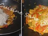 Etape 12 - Nouilles sautées au wok, crevettes marinées et petits légumes croquants.