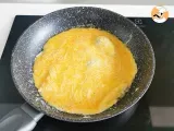 Etape 5 - Omelette au fromage, la recette express prête en 5 minutes !