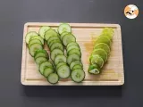Etape 1 - Eau aromatisée maison au concombre, citron vert, menthe et gingembre