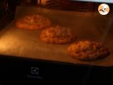 Etape 6 - Cookies XXL noisettes, chocolat au lait et praliné