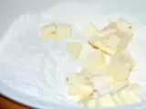Etape 5 - Tarte crumble à la compote de fruits...