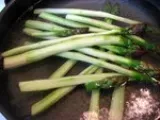 Etape 1 - Iles flottantes au piment d'Espelette et crème d'asperges vertes