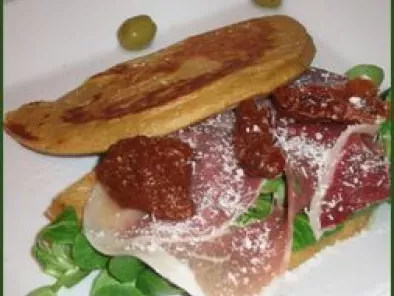 Blinis à l'italienne au jambon de Parme, à la mâche et aux tomates séchées - photo 4