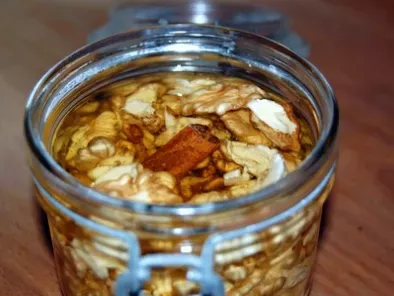 Bocal de noix au miel et à la cannelle (Recette de feignasse) - photo 2