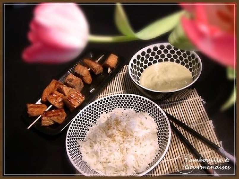 Brochette de saumon, sa tite sauce wasabi et son riz sésame! - photo 2