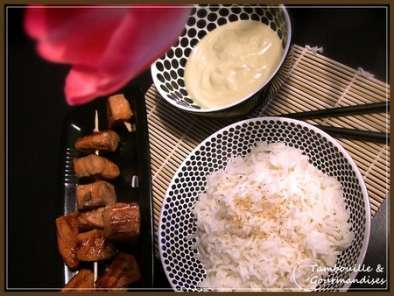 Brochette de saumon, sa tite sauce wasabi et son riz sésame! - photo 3