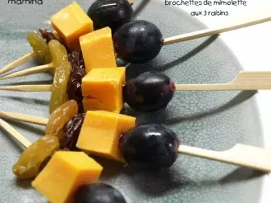 Brochettes apéritives faciles: mimolette et trois raisins