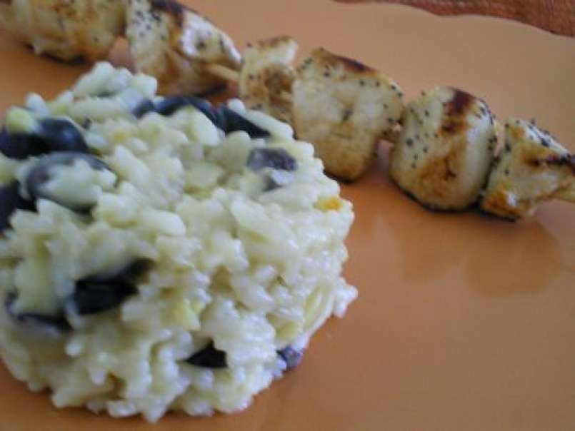 Brochettes de poulet mariné et son risotto aux olives - photo 3
