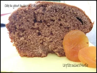 Cake au yaourt au chocolat et abricots secs