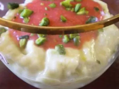 Compote de rhubarbe au lait de coco et coulis de fraises