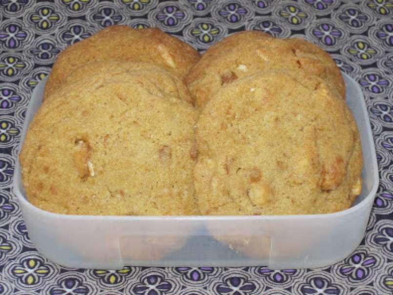 Cookies au Chocolat Blanc et aux Noix de Macadamia