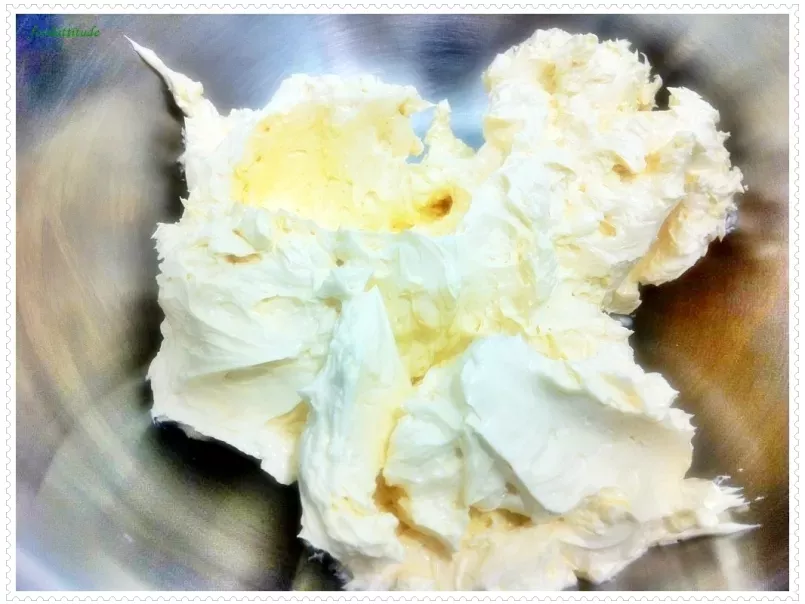 Crème Au Beurre : sans sucre.