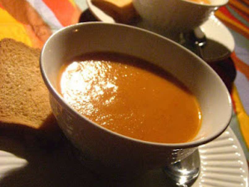 Crème de tomates à l'orange et au piment d'Espelette