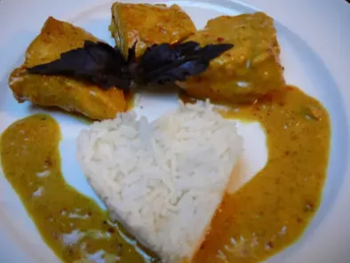Curry de poisson du bord de mer d'Oman