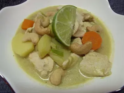 Curry thaï de poulet et pommes de terre
