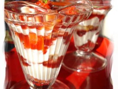Douceur de fraises au fromage blanc (dessert léger et gourmand)