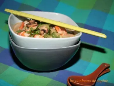 Du bouillon de tourteau pour une soupe thaï