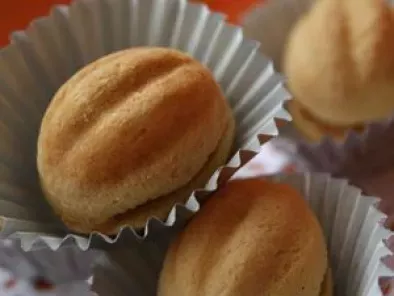 El djouza ou Gharghaâ : Petits gâteaux à la forme de noix