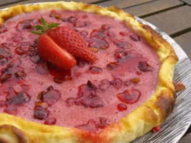 Gâteau à la ricotta, aux fraises et aux pralines roses