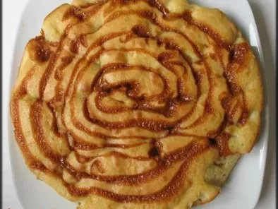 Gâteau aux pommes (ou poires) et caramel au beurre salé