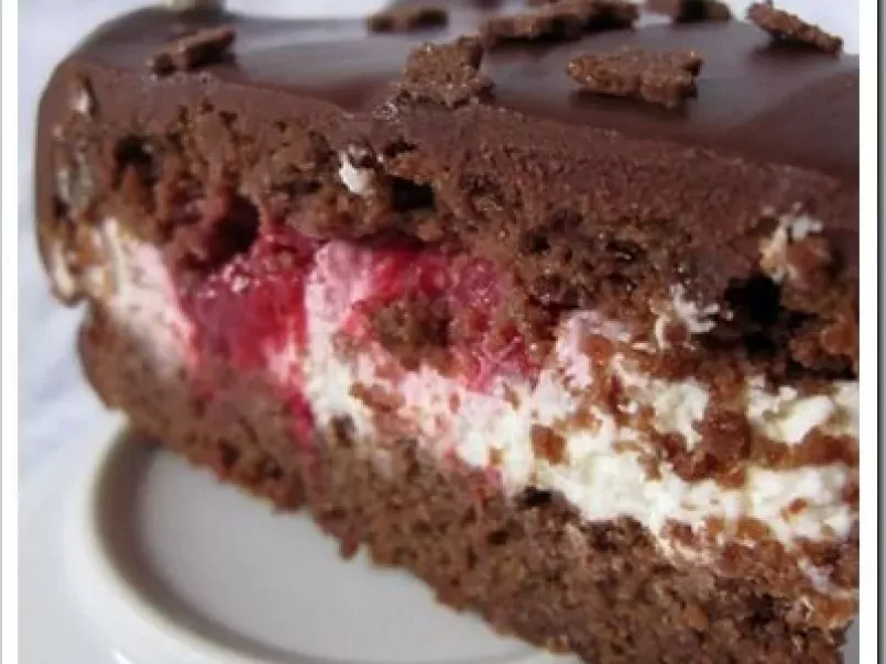 Gâteau d'anniversaire au chocolat et framboises - photo 2