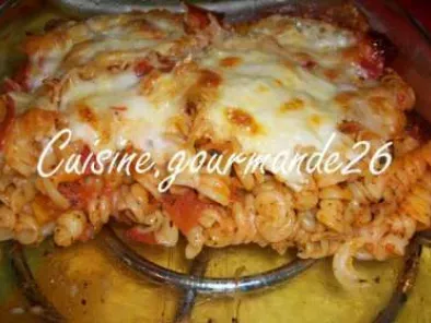 Gratin de pâtes, tomates, fromage râpé et mozzarella - photo 2