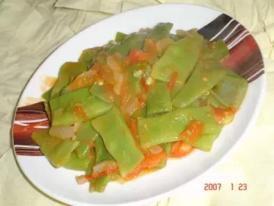 Haricots plats aux tomates