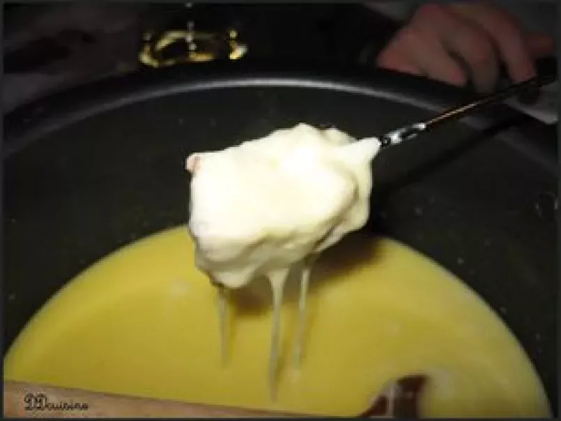 La vraie fondue jurassienne (fondue des trois cantons) ! Plus que délicieuse... - photo 2