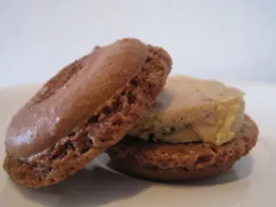 Macarons au chocolat épicé et foie gras