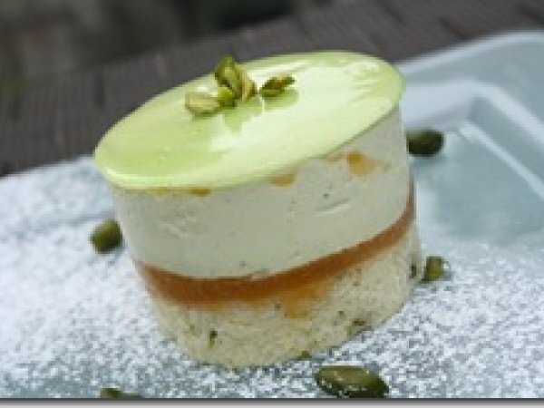 Biscuit Financier, Gelée d'Abricot et Mousse à la Pistache