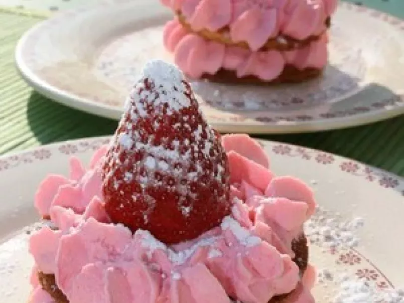 Millefeuille aux fraises et sa chantilly rose pour la St-Valentin - photo 5