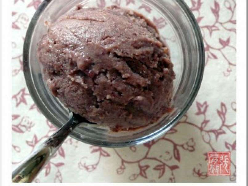 Monomanie en rouge (red bean paste & ice cream)