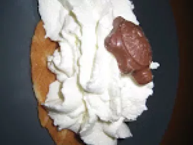 Mousse au chocolat blanc façon tiramisu.