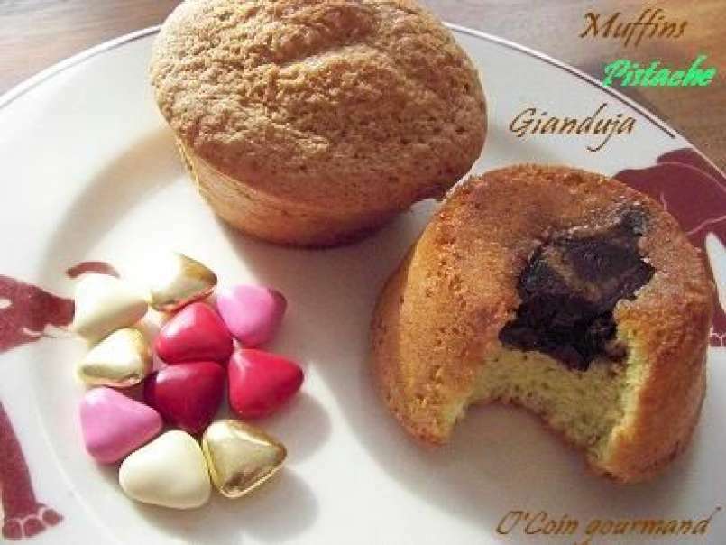 Muffins aromatisés à la pâte de pistache au coeur fondant de Gianduja - photo 2