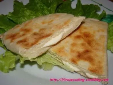 Naan farcie au fromage
