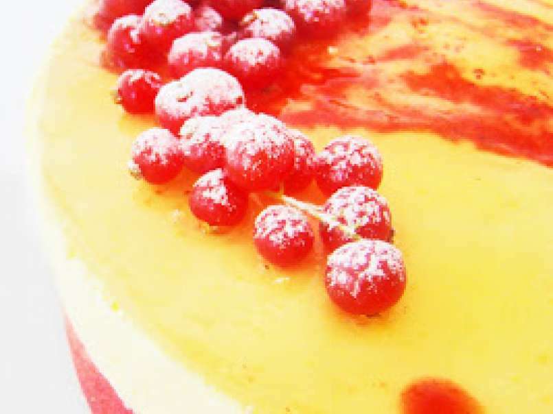 Nuage de fraises-framboises, un entremet tout en douceur et croquant.... - photo 4