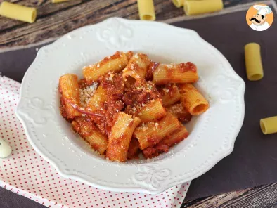 Pates à la sauce 'nduja, l’un des plus célèbres produits du sud de l'Italie!