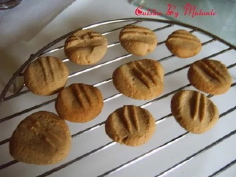 Petits biscuits moelleux aux noisettes de mon invention - photo 2
