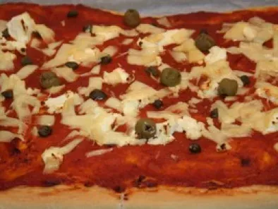 Pizza crème d'anchois-fromage