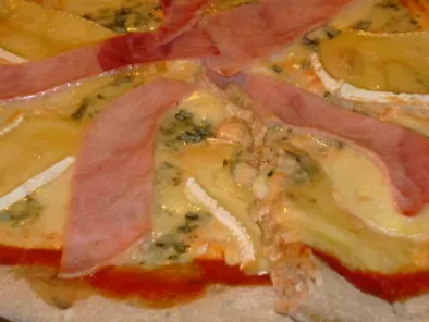 Pizza fromage-jambon-miel